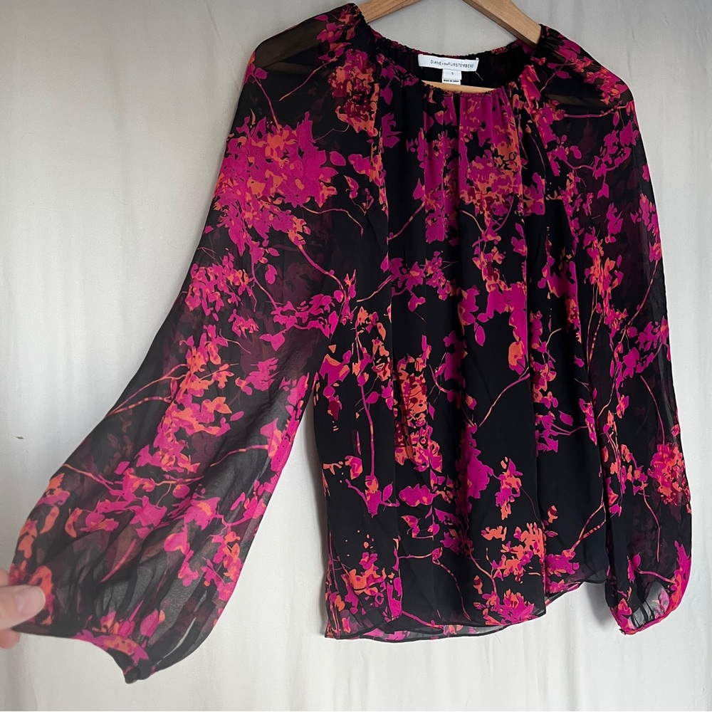 Diane von Furstenberg Silk Floral Blouse – Sheer Sleeves – Size S